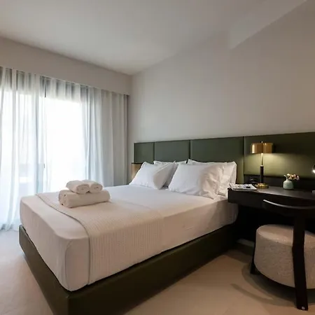 Riverside * Kalamata