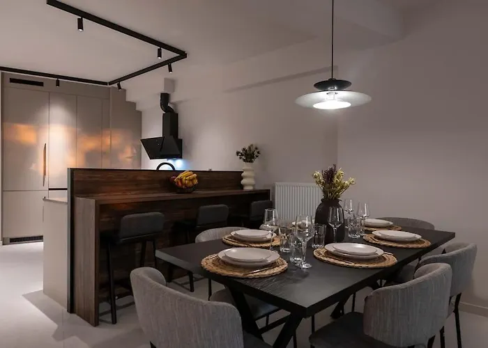 Riverside * Calamata